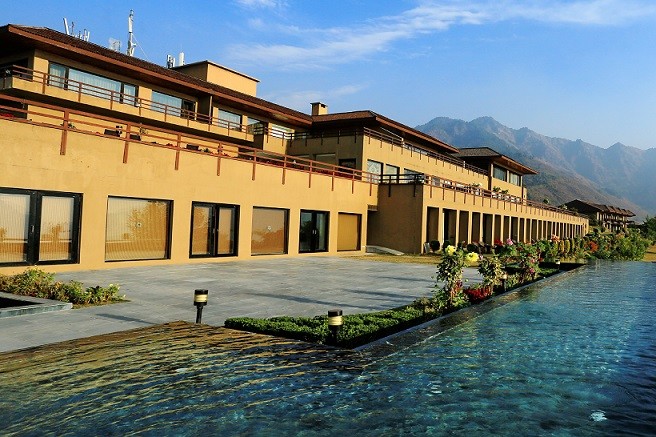 Kashmir Family Packages with 04 Star Hotels