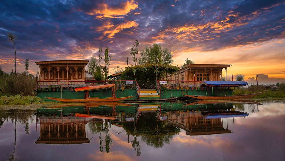 Travel Agents in Kashmir Srinagar Kashmir Group Packages | Kashmir 04 Days Itinerary for Family